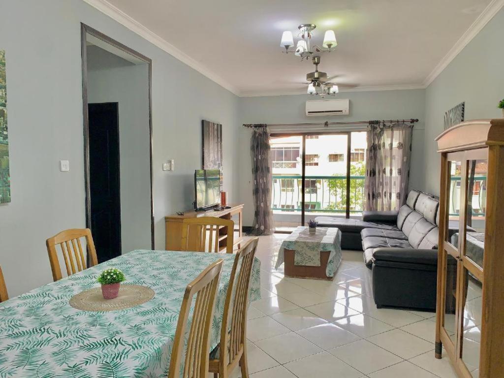 Marina Court Vacation Home 3 Bedrooms - 코타키나발루 외부 사진