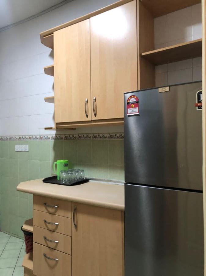 Marina Court Vacation Home 3 Bedrooms - 코타키나발루 외부 사진