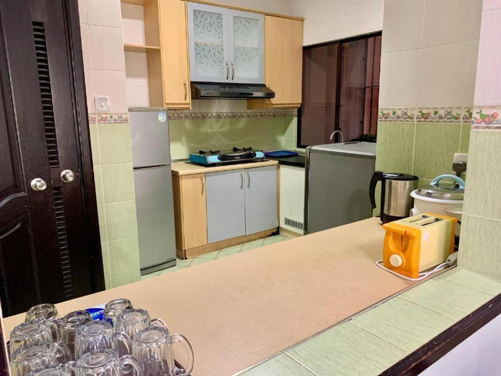 Marina Court Vacation Home 3 Bedrooms - 코타키나발루 외부 사진
