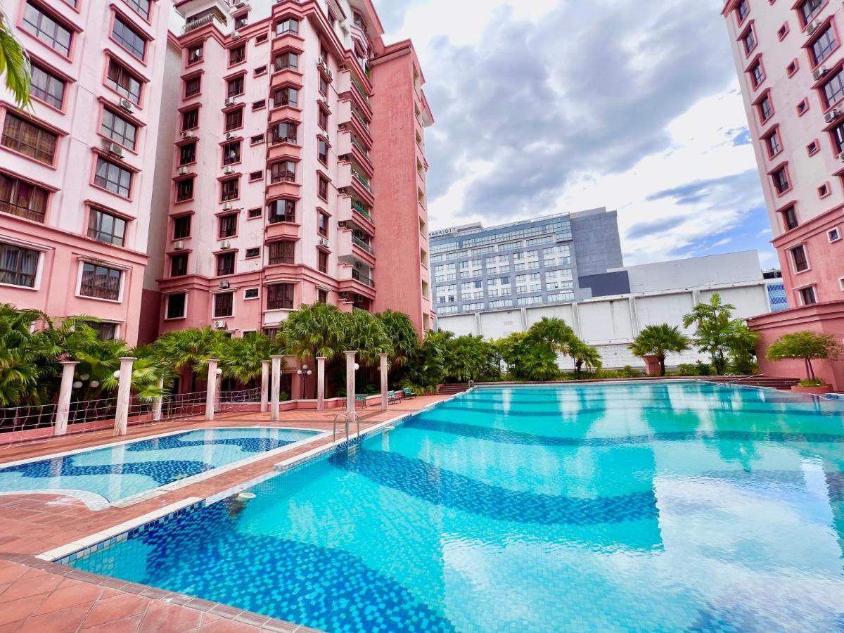 Marina Court Vacation Home 3 Bedrooms - 코타키나발루 외부 사진