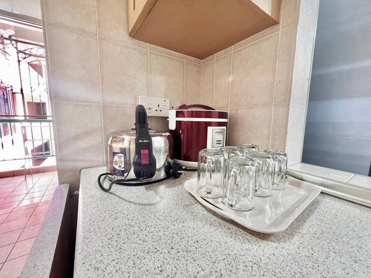 Marina Court Vacation Home 3 Bedrooms - 코타키나발루 외부 사진