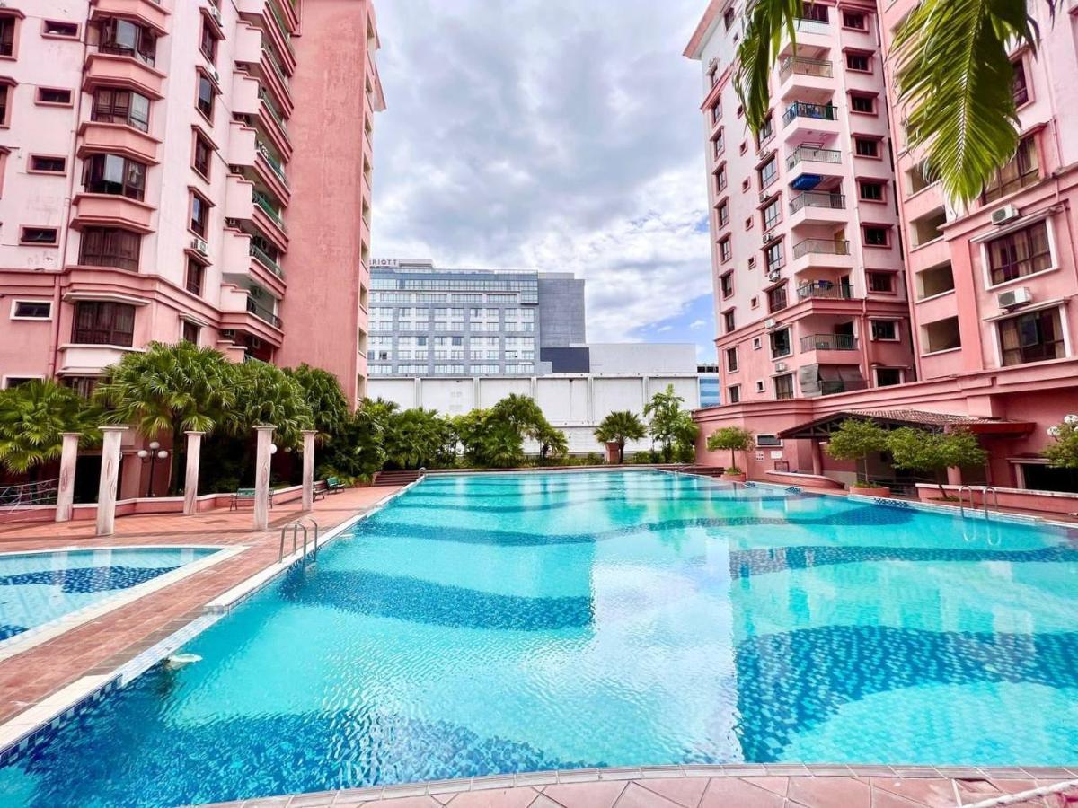 Marina Court Vacation Home 3 Bedrooms - 코타키나발루 외부 사진