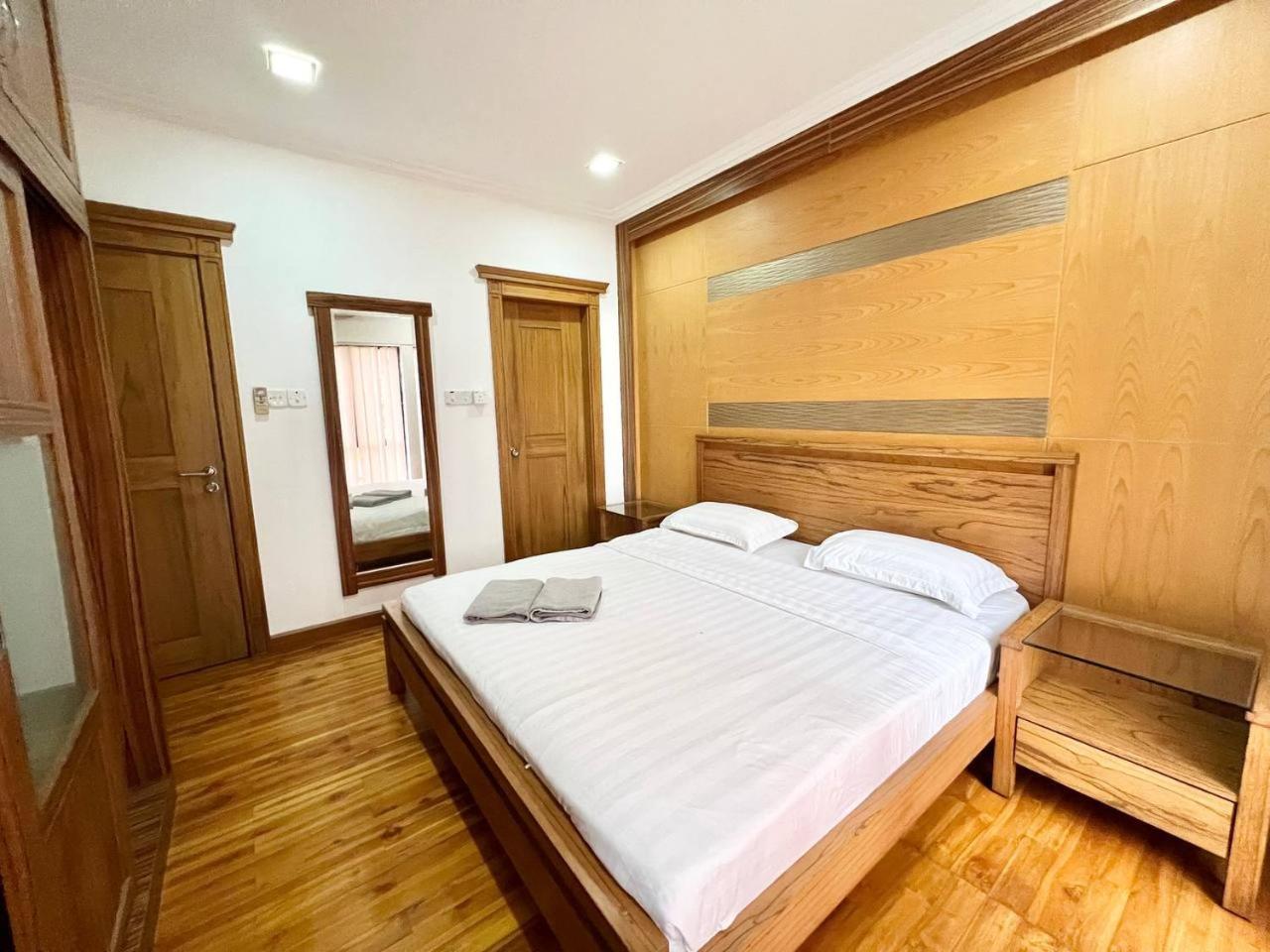 Marina Court Vacation Home 3 Bedrooms - 코타키나발루 외부 사진