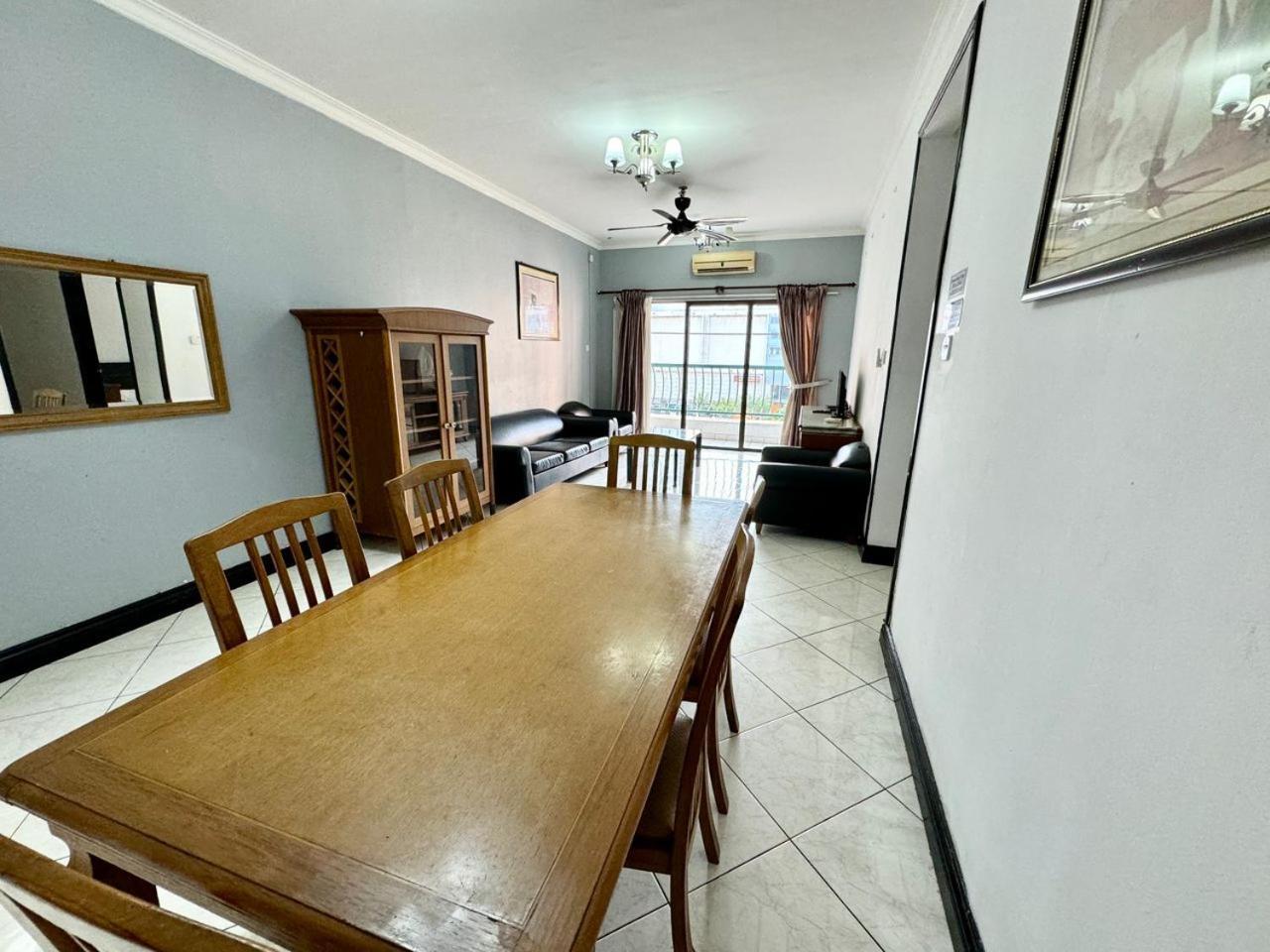 Marina Court Vacation Home 3 Bedrooms - 코타키나발루 외부 사진
